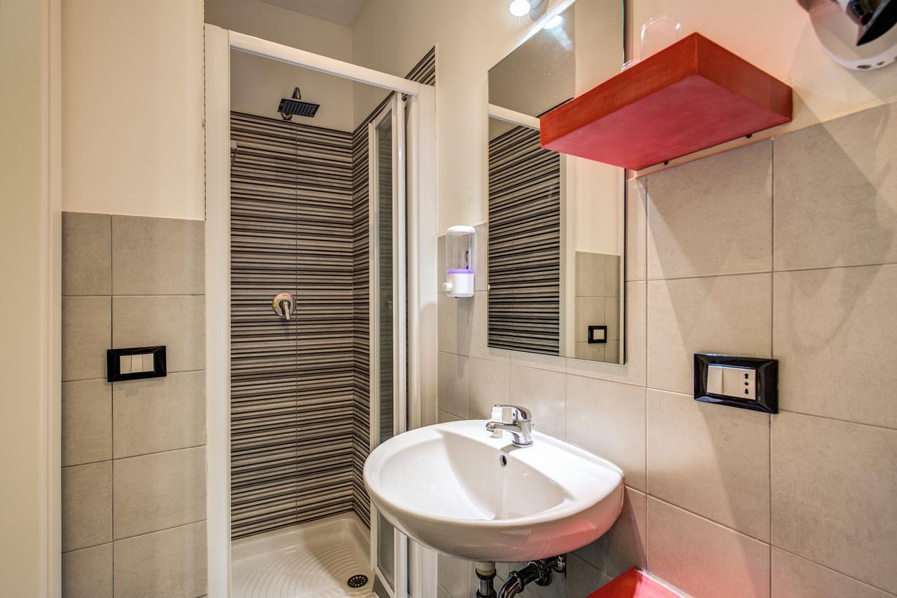רומא Enzo Luxury Rooms מראה חיצוני תמונה