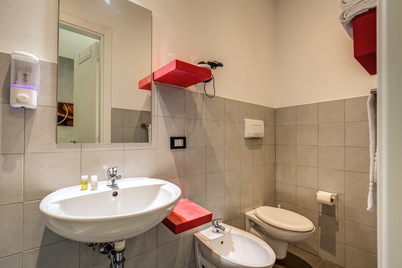 רומא Enzo Luxury Rooms מראה חיצוני תמונה
