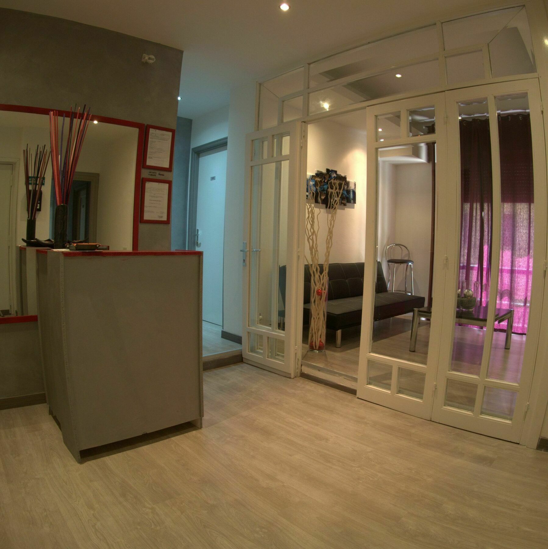 רומא Enzo Luxury Rooms מראה חיצוני תמונה