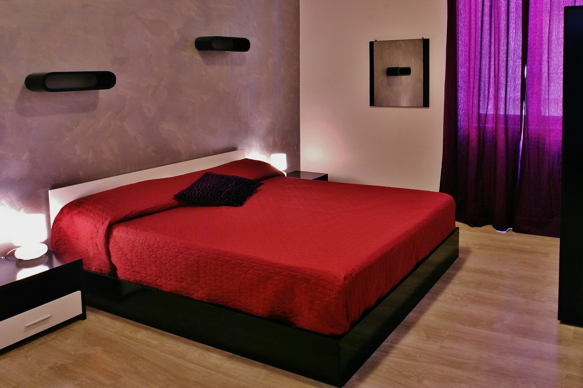 רומא Enzo Luxury Rooms מראה חיצוני תמונה