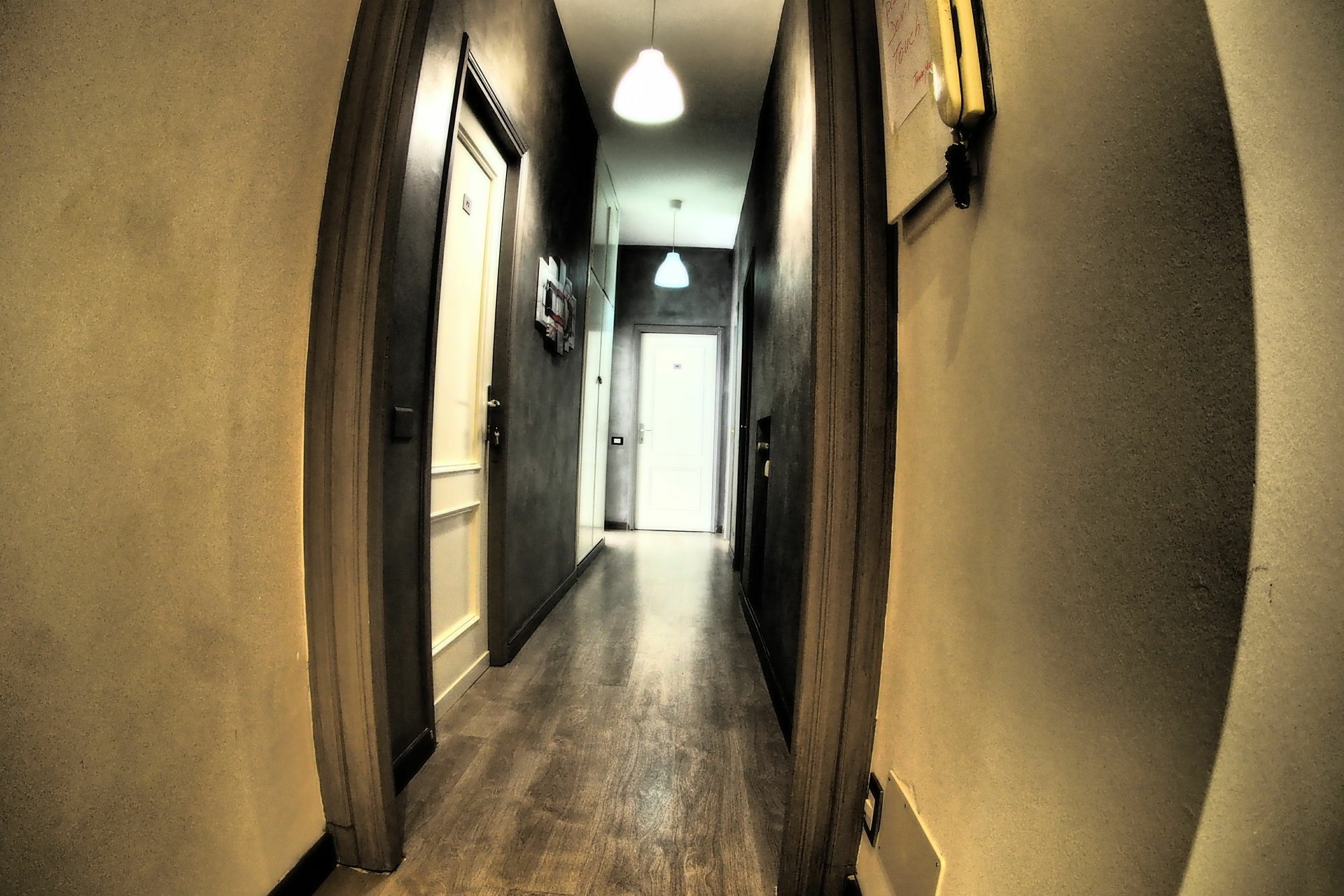 רומא Enzo Luxury Rooms מראה חיצוני תמונה